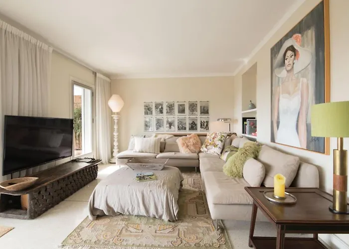 Spacious In 아파트 *